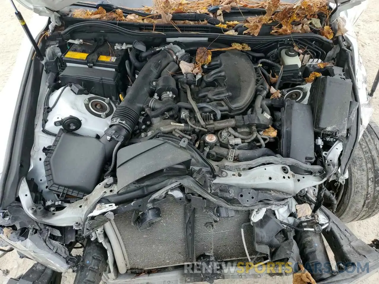 11 fotografías del automóvil dañado JTHC81D22K5036347 LEXUS IS 2019