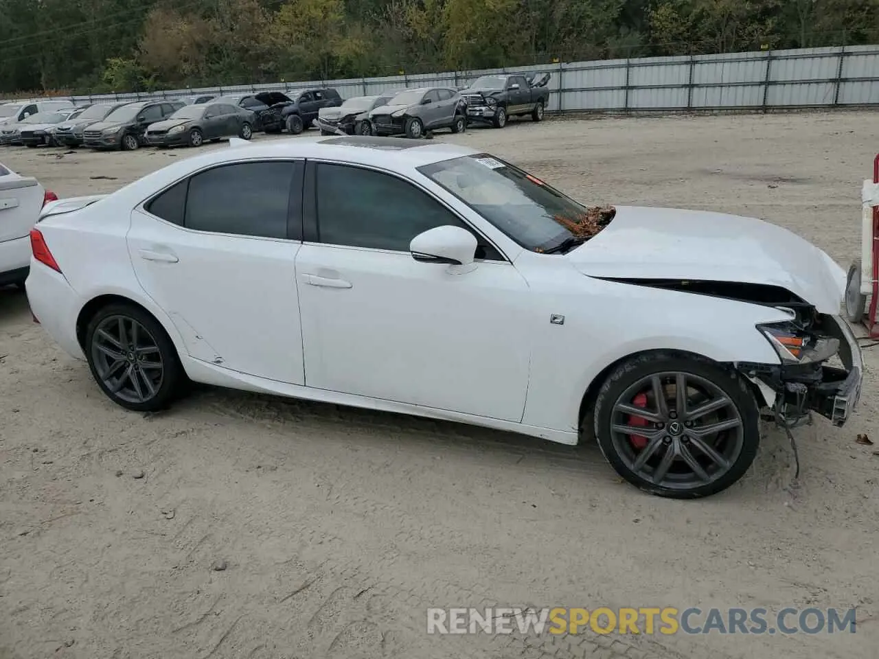 4 fotografías del automóvil dañado JTHC81D22K5036347 LEXUS IS 2019