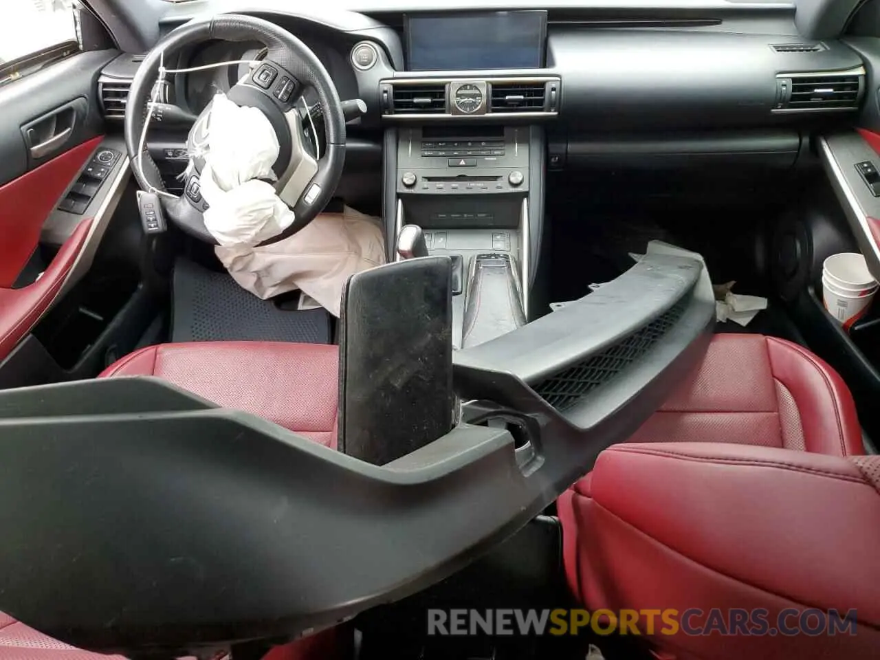 8 fotografías del automóvil dañado JTHC81D22K5036347 LEXUS IS 2019