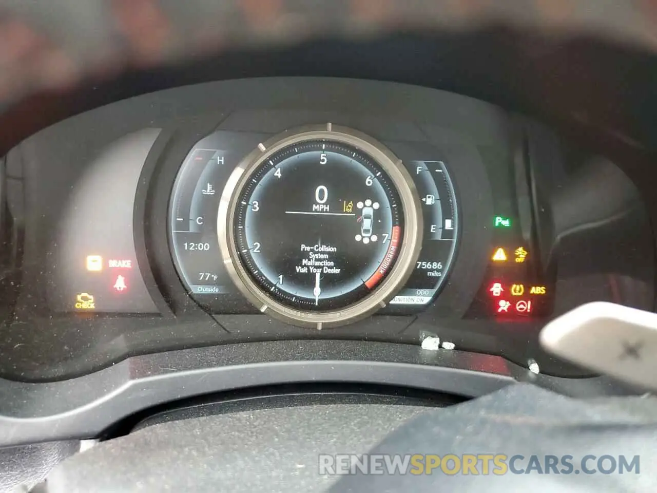 9 fotografías del automóvil dañado JTHC81D22K5036347 LEXUS IS 2019