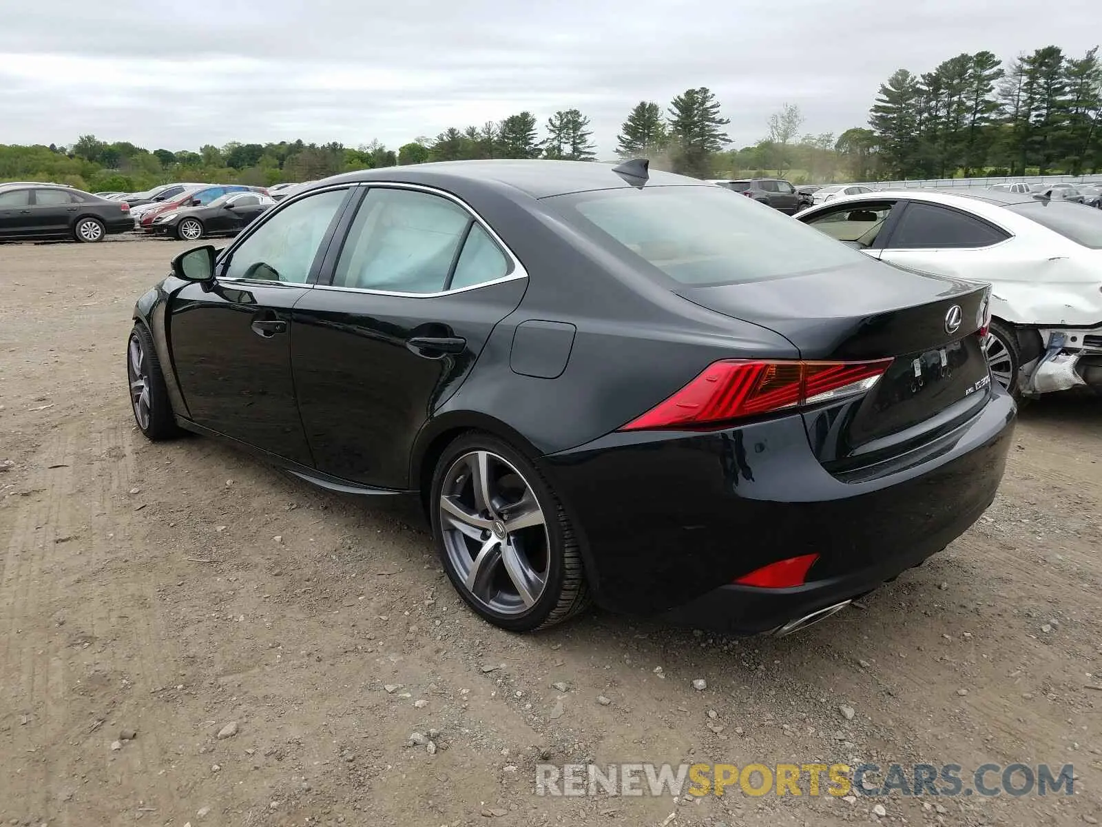 3 fotografías del automóvil dañado JTHC81D22K5037238 LEXUS IS 2019