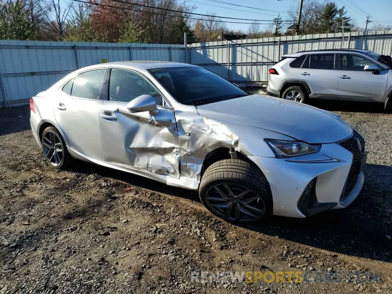 4 fotografías del automóvil dañado JTHC81D23K5037829 LEXUS IS 2019
