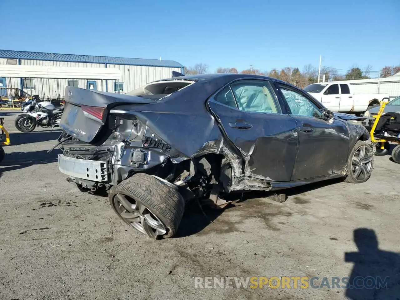 3 fotografías del automóvil dañado JTHC81D24K5035331 LEXUS IS 2019