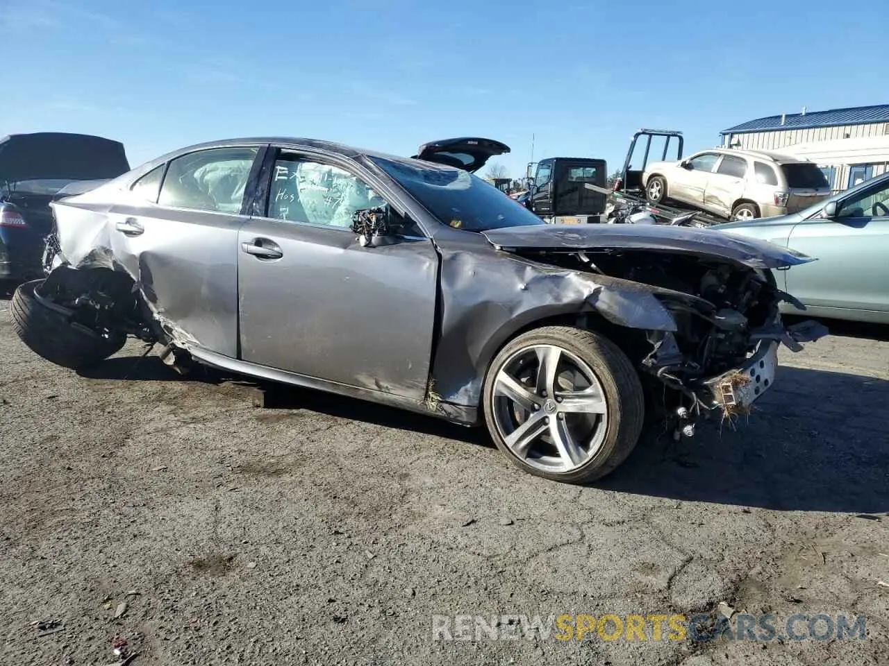 4 fotografías del automóvil dañado JTHC81D24K5035331 LEXUS IS 2019