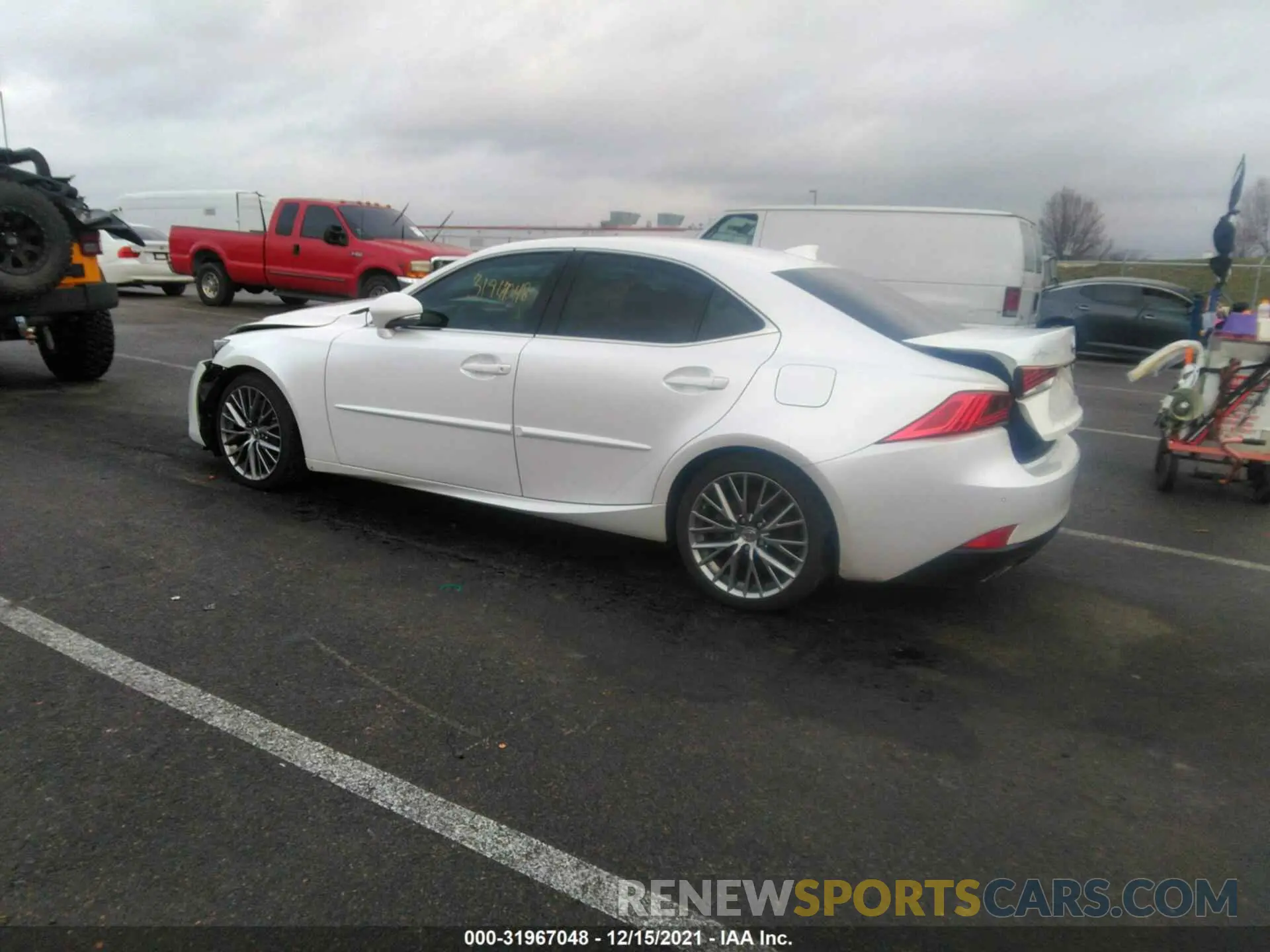 3 fotografías del automóvil dañado JTHC81D25K5034284 LEXUS IS 2019