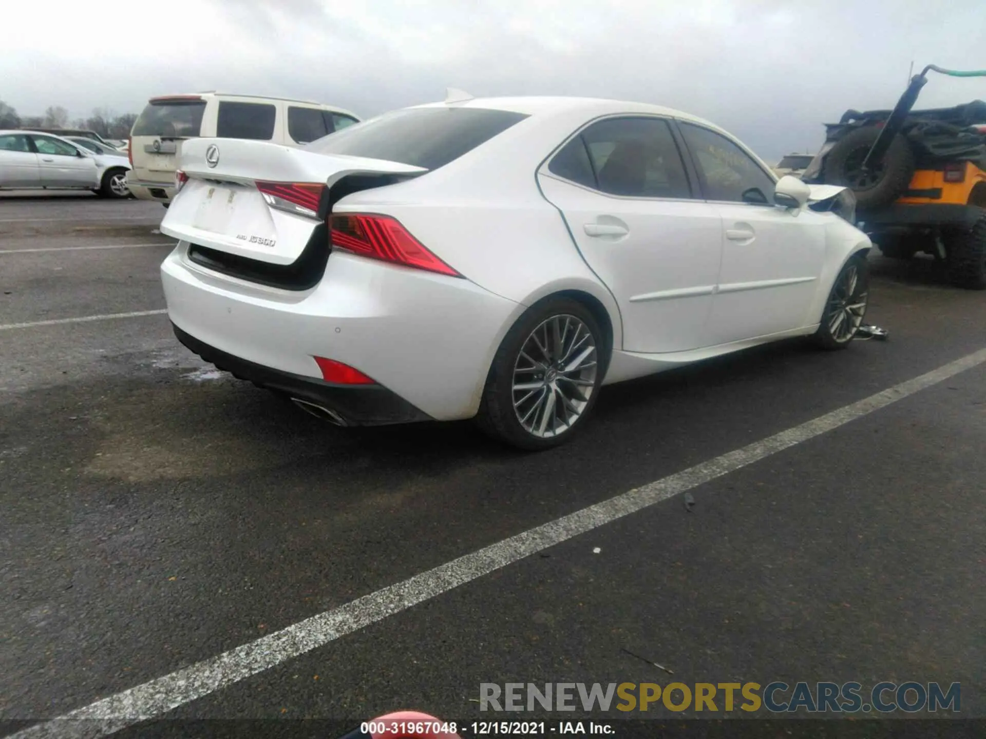 4 fotografías del automóvil dañado JTHC81D25K5034284 LEXUS IS 2019