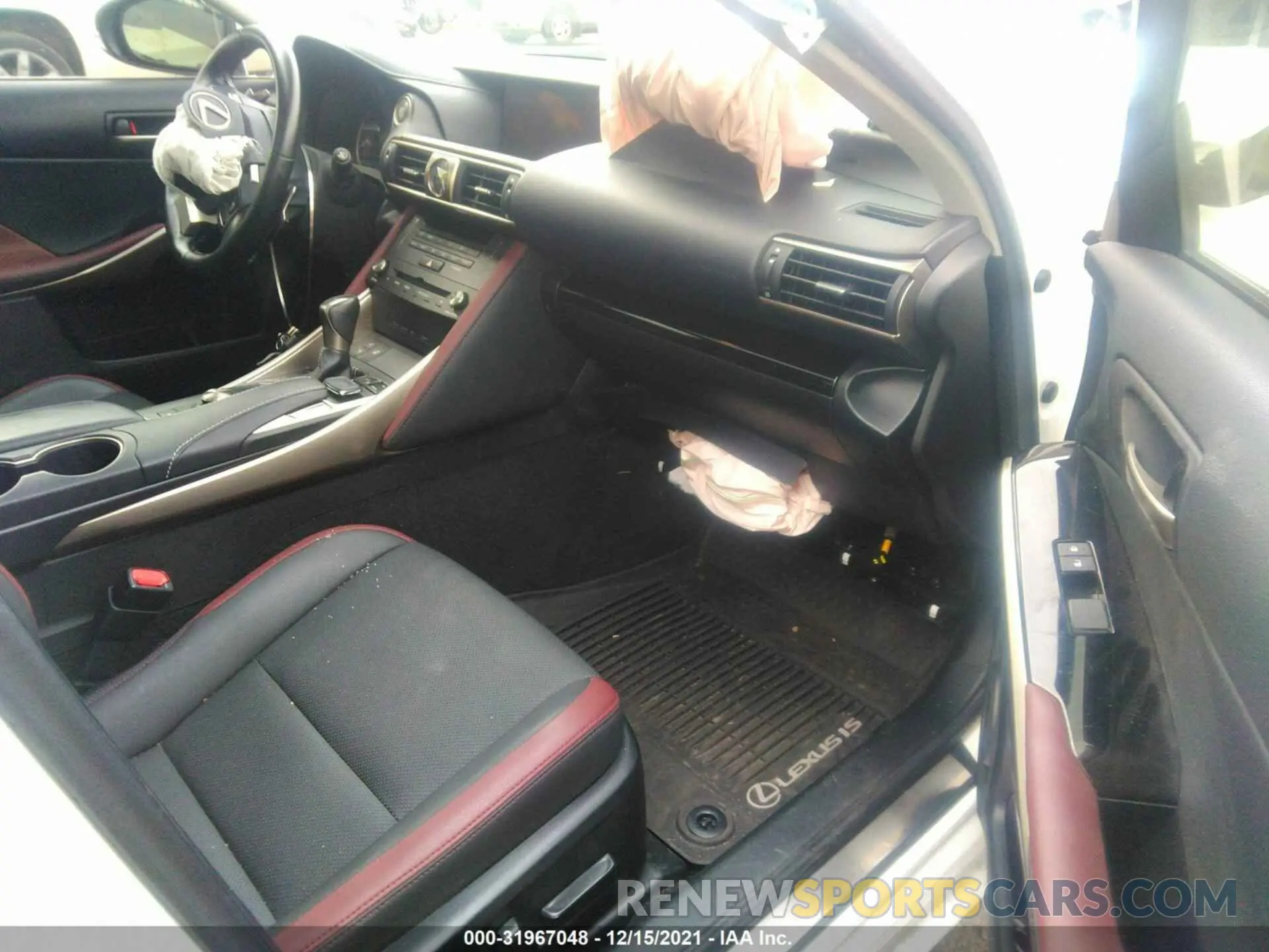 5 fotografías del automóvil dañado JTHC81D25K5034284 LEXUS IS 2019