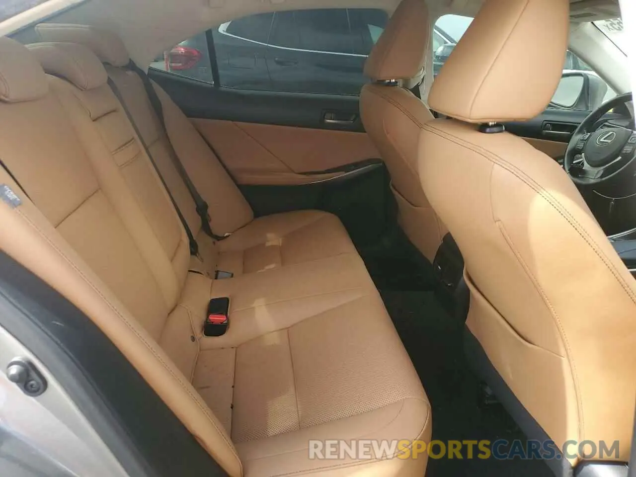 10 fotografías del automóvil dañado JTHC81D26K5036545 LEXUS IS 2019