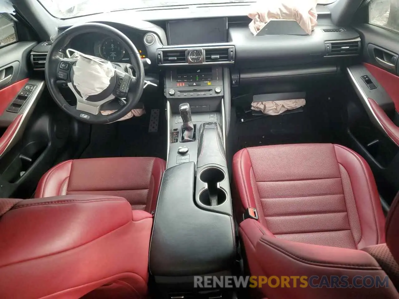 8 fotografías del automóvil dañado JTHC81D27K5035808 LEXUS IS 2019