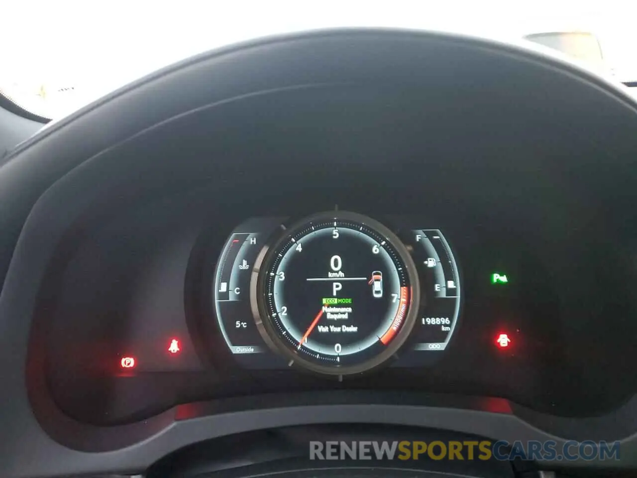 9 fotografías del automóvil dañado JTHC81D27K5037896 LEXUS IS 2019
