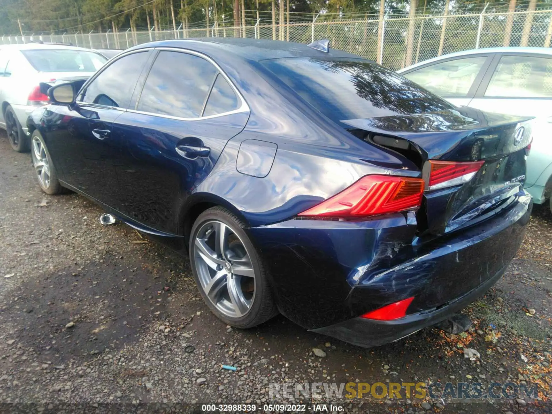 3 fotografías del automóvil dañado JTHC81D27K5038210 LEXUS IS 2019