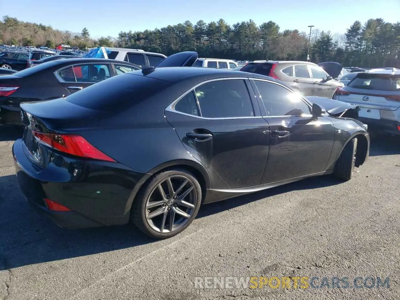 3 fotografías del automóvil dañado JTHC81D28K5037163 LEXUS IS 2019