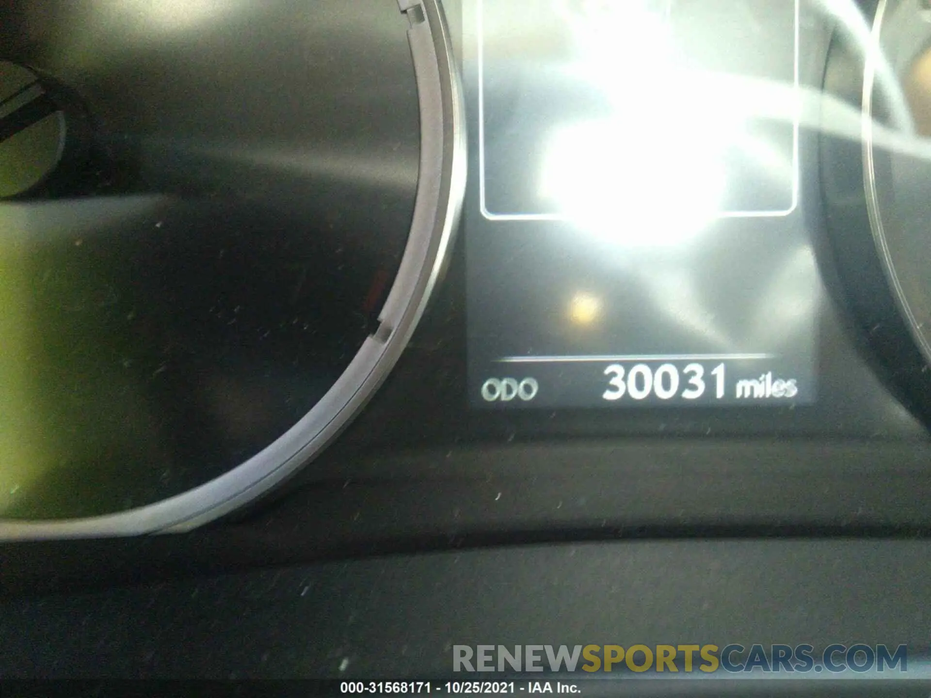 7 fotografías del automóvil dañado JTHC81D29K5034725 LEXUS IS 2019
