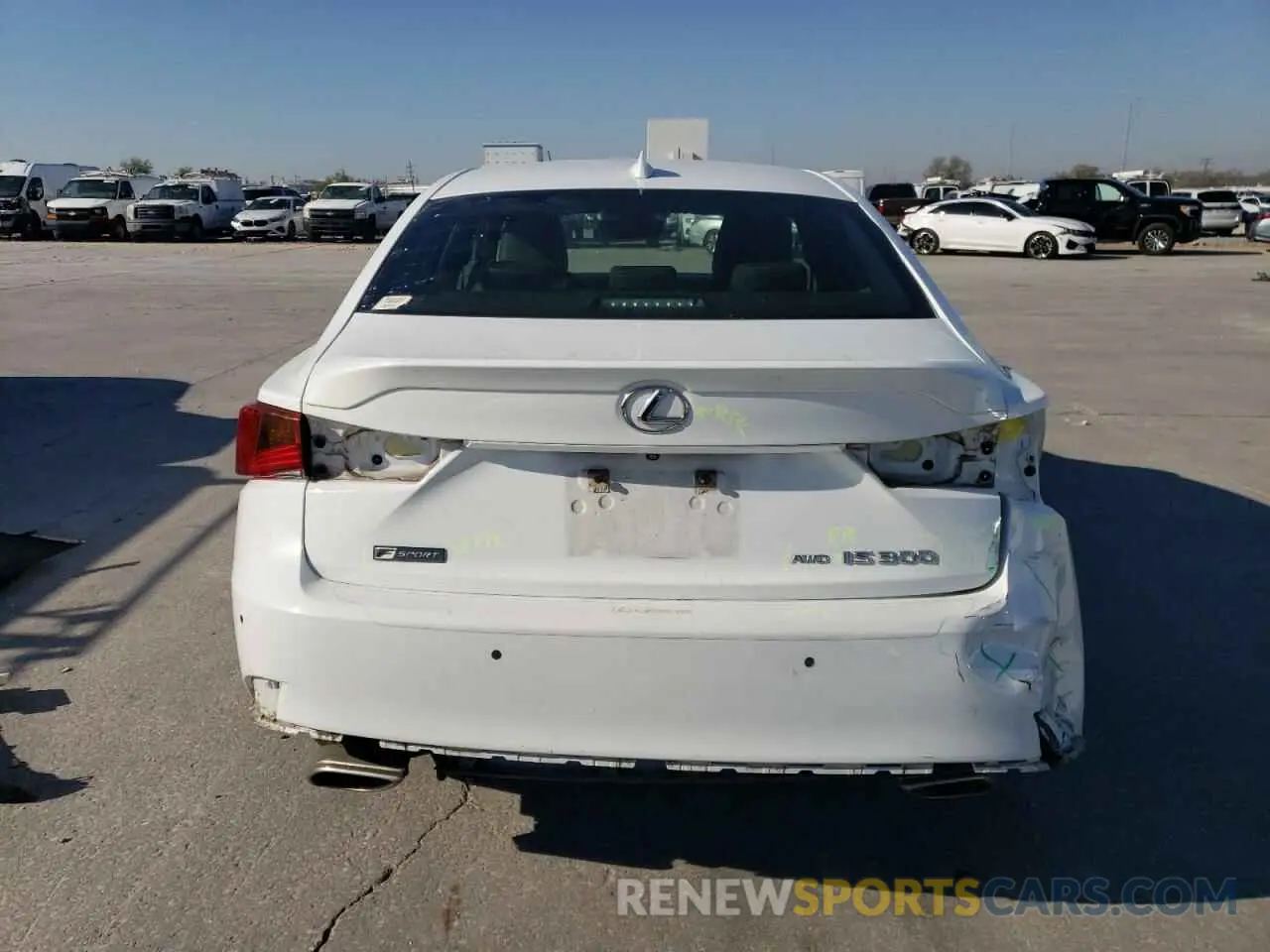 6 fotografías del automóvil dañado JTHC81D2XK5035169 LEXUS IS 2019