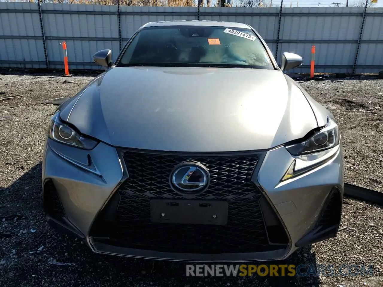 5 fotografías del automóvil dañado JTHC81D2XK5036032 LEXUS IS 2019