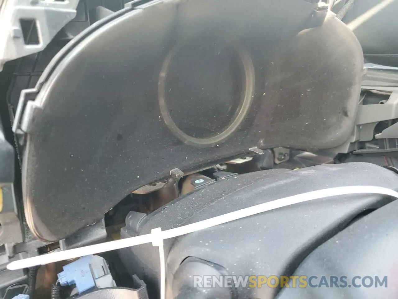 9 fotografías del automóvil dañado JTHC81D2XK5036032 LEXUS IS 2019