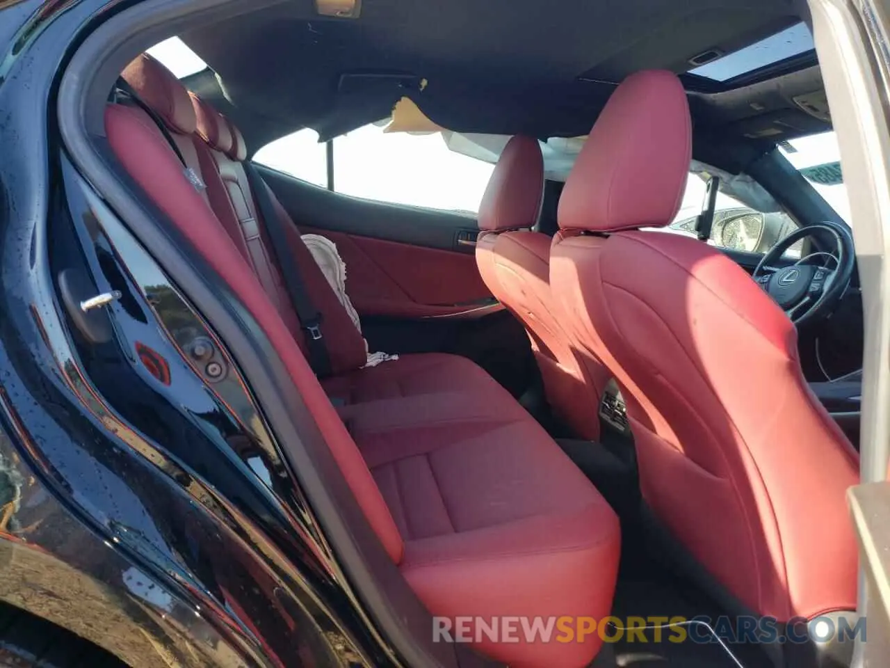 10 fotografías del automóvil dañado JTHC81D2XK5039979 LEXUS IS 2019