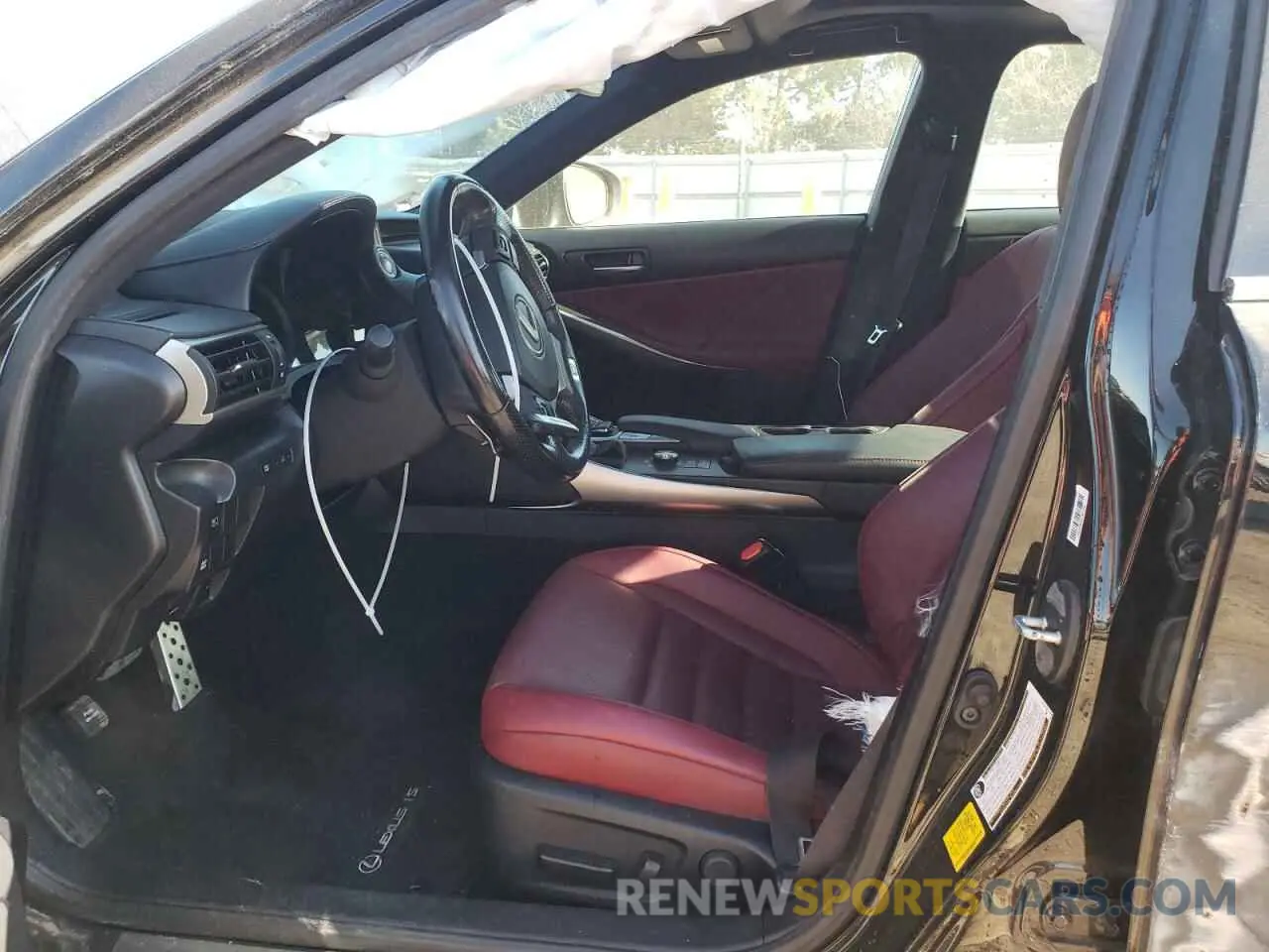 7 fotografías del automóvil dañado JTHC81D2XK5039979 LEXUS IS 2019