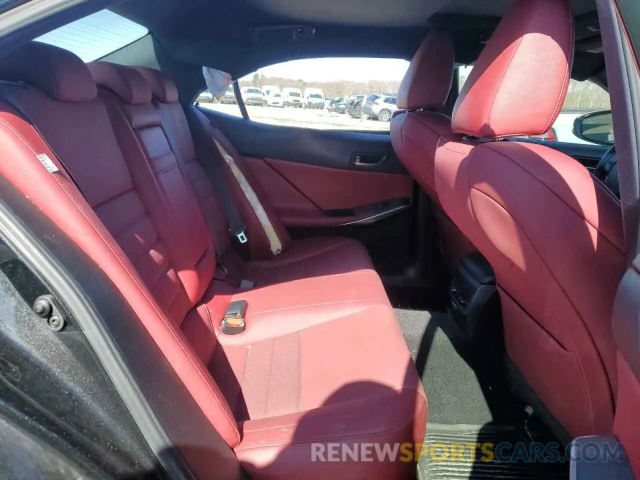 10 fotografías del automóvil dañado JTHCZ1D23K5016640 LEXUS IS 2019