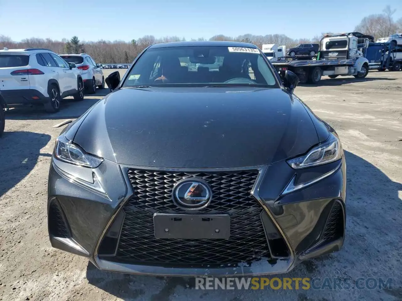 5 fotografías del automóvil dañado JTHCZ1D23K5016640 LEXUS IS 2019