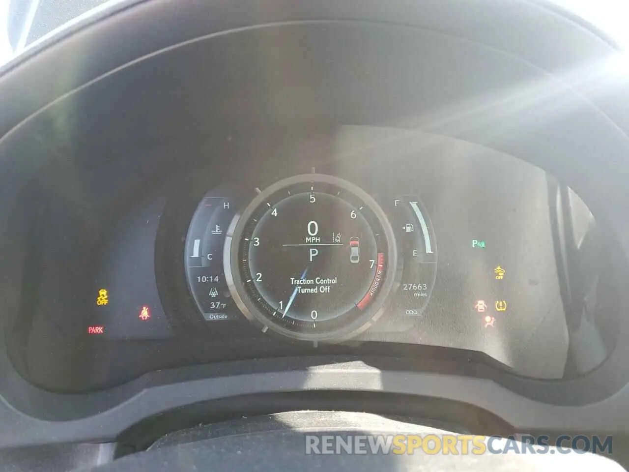 9 fotografías del automóvil dañado JTHCZ1D23K5016640 LEXUS IS 2019