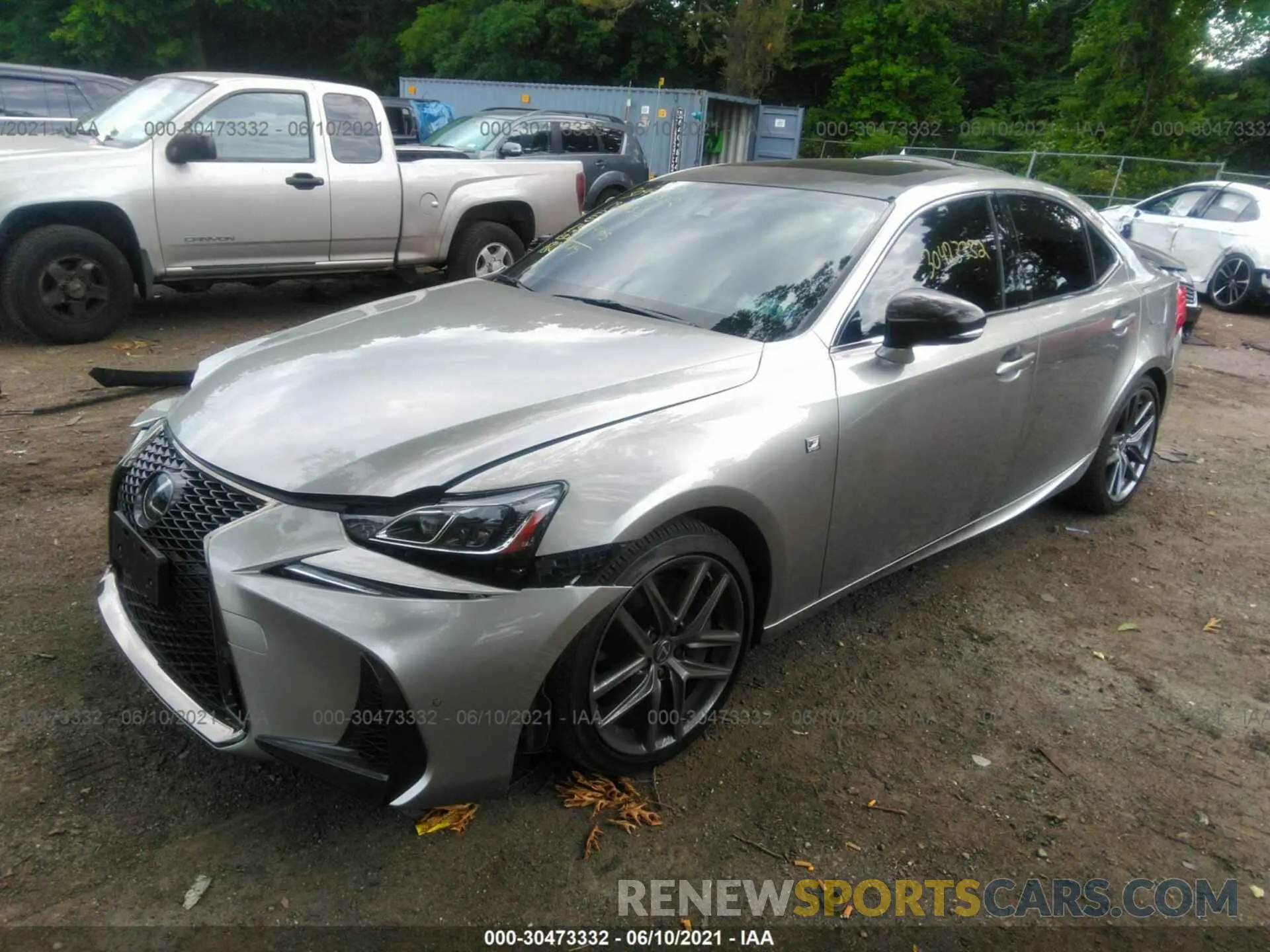 2 fotografías del automóvil dañado JTHCZ1D28K5016584 LEXUS IS 2019