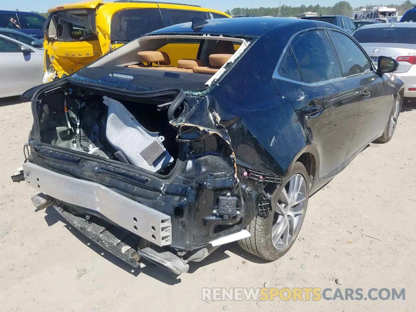 4 fotografías del automóvil dañado JTHAA1D21L5101895 LEXUS IS 2020