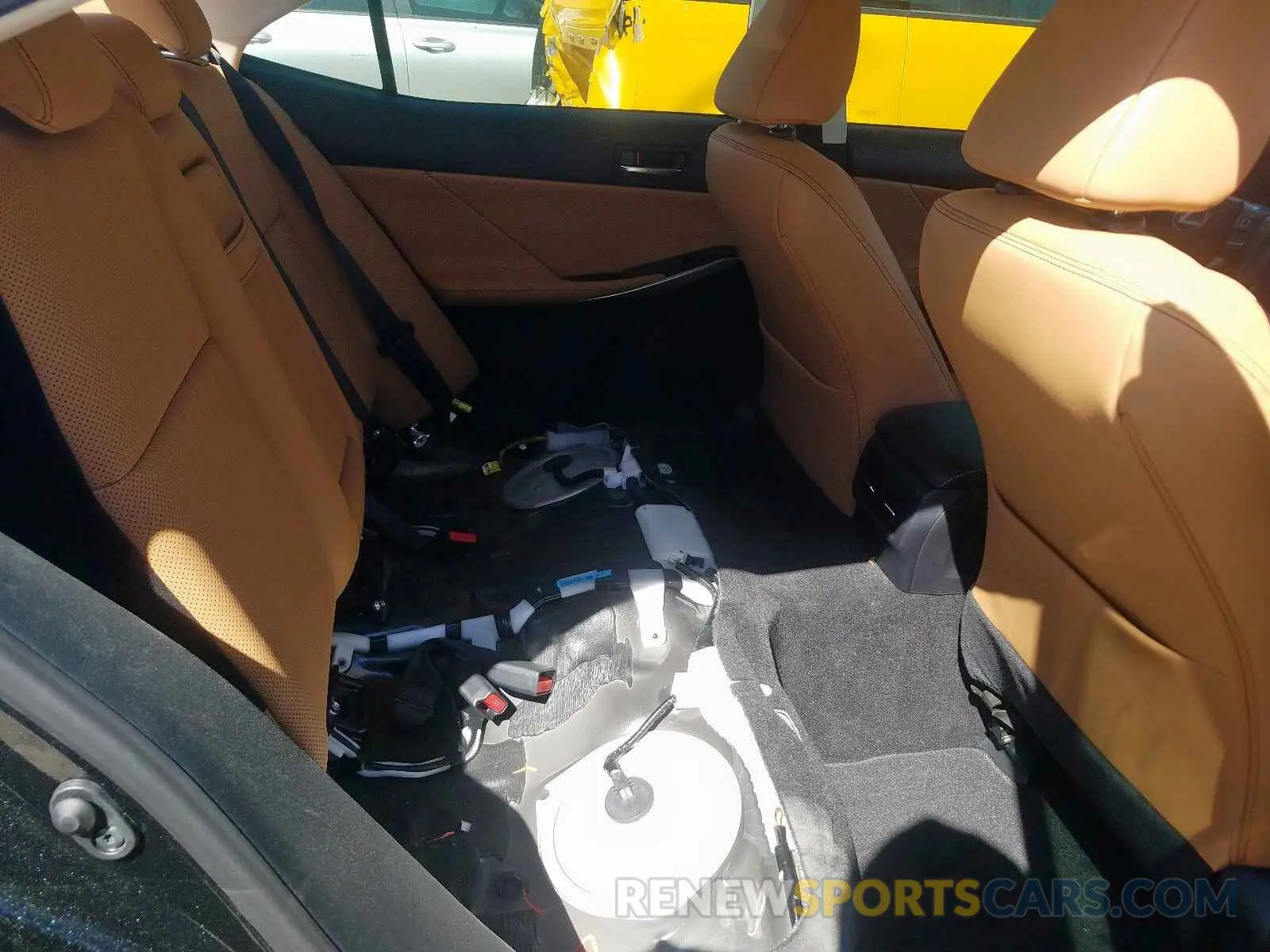 6 fotografías del automóvil dañado JTHAA1D21L5101895 LEXUS IS 2020