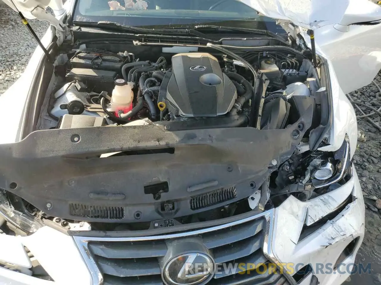 11 fotografías del automóvil dañado JTHAA1D21L5106126 LEXUS IS 2020
