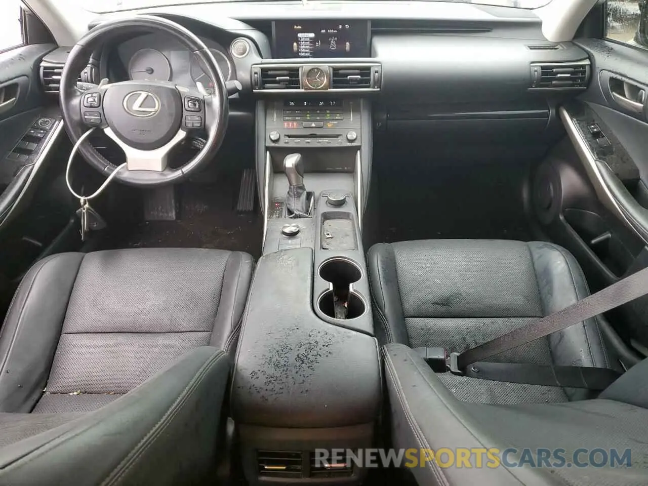 8 fotografías del automóvil dañado JTHAA1D22L5105552 LEXUS IS 2020