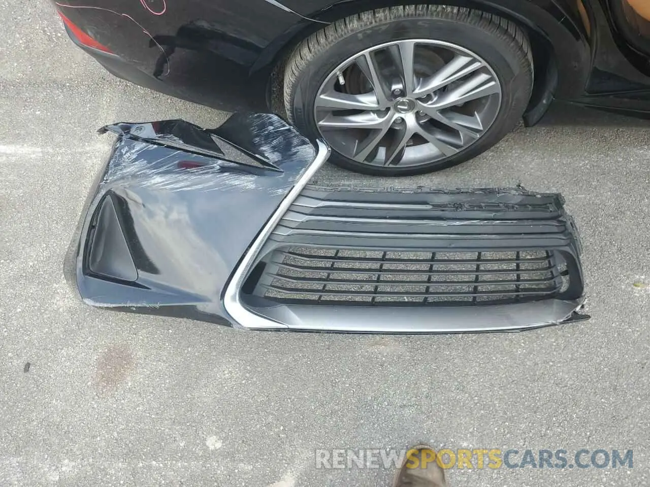 12 fotografías del automóvil dañado JTHAA1D29L5101837 LEXUS IS 2020