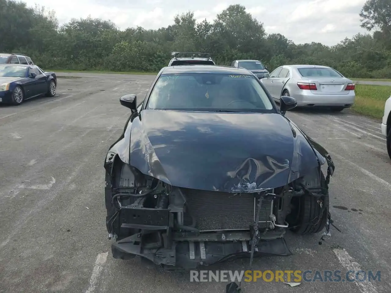 5 fotografías del automóvil dañado JTHAA1D29L5101837 LEXUS IS 2020