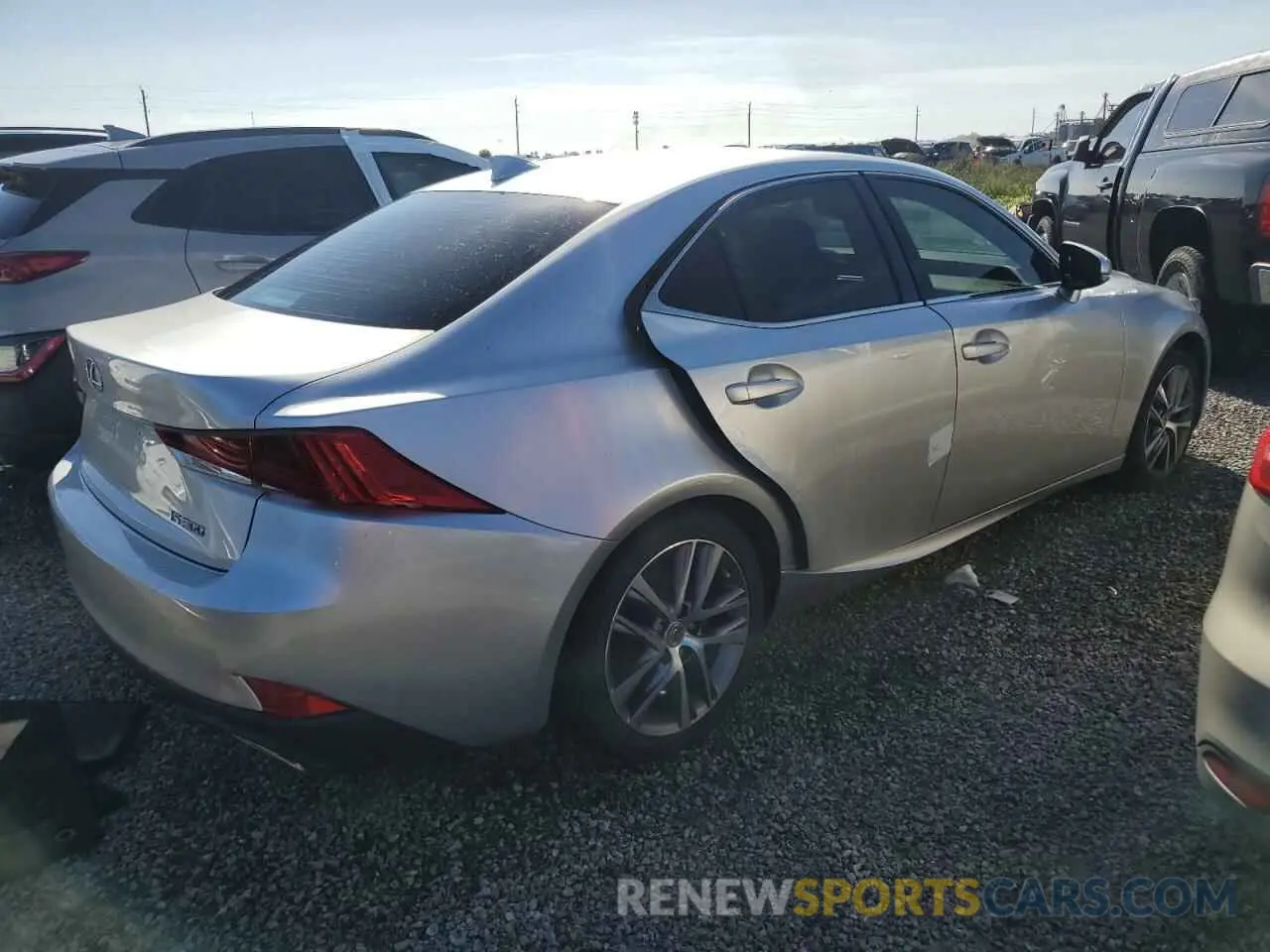 3 fotografías del automóvil dañado JTHAA1D29L5104849 LEXUS IS 2020