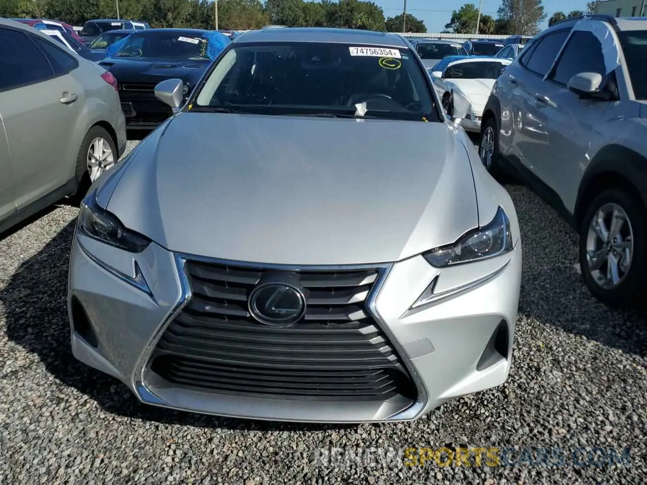 5 fotografías del automóvil dañado JTHAA1D29L5104849 LEXUS IS 2020
