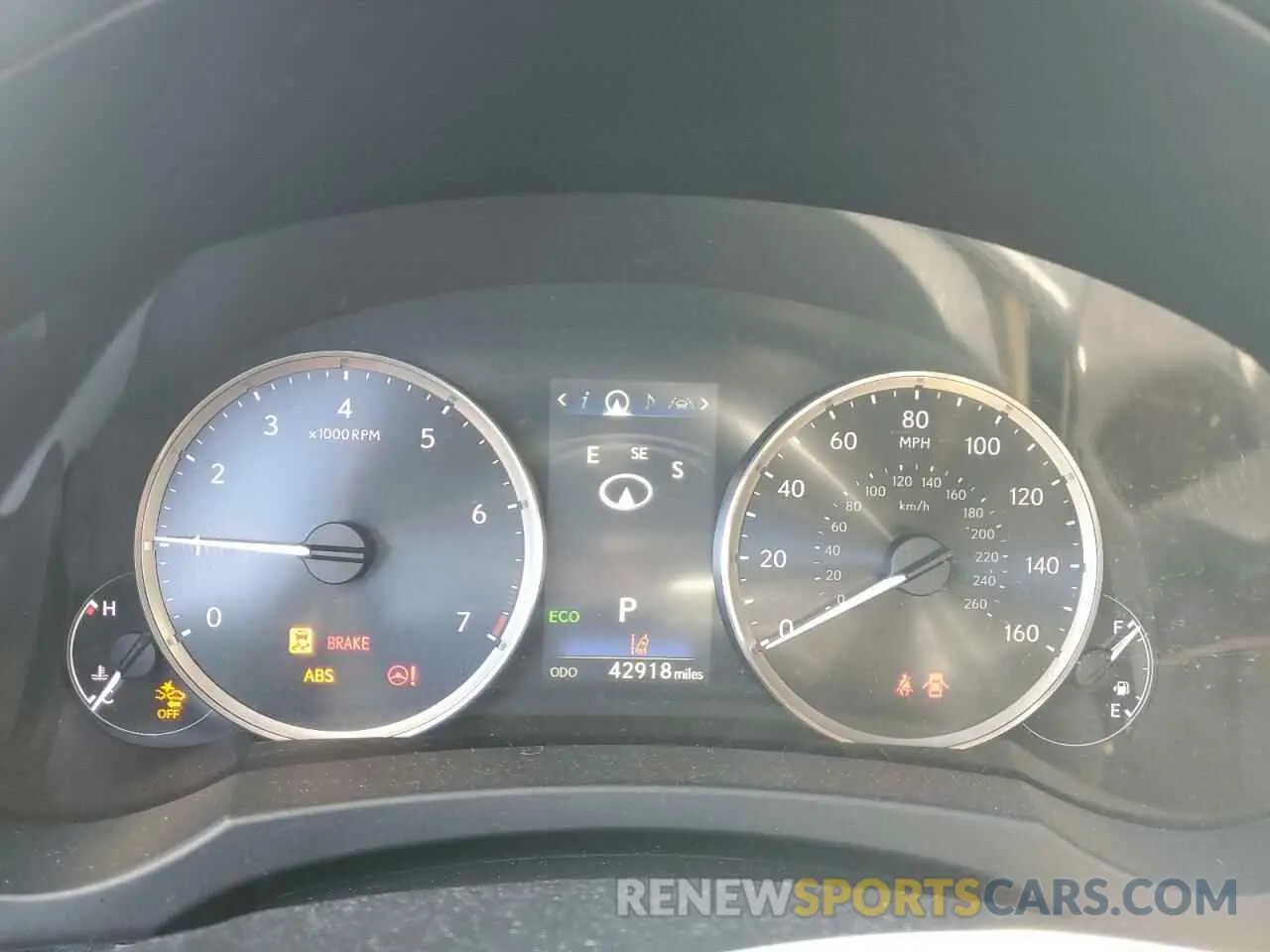 9 fotografías del automóvil dañado JTHD81F20L5041484 LEXUS IS 2020
