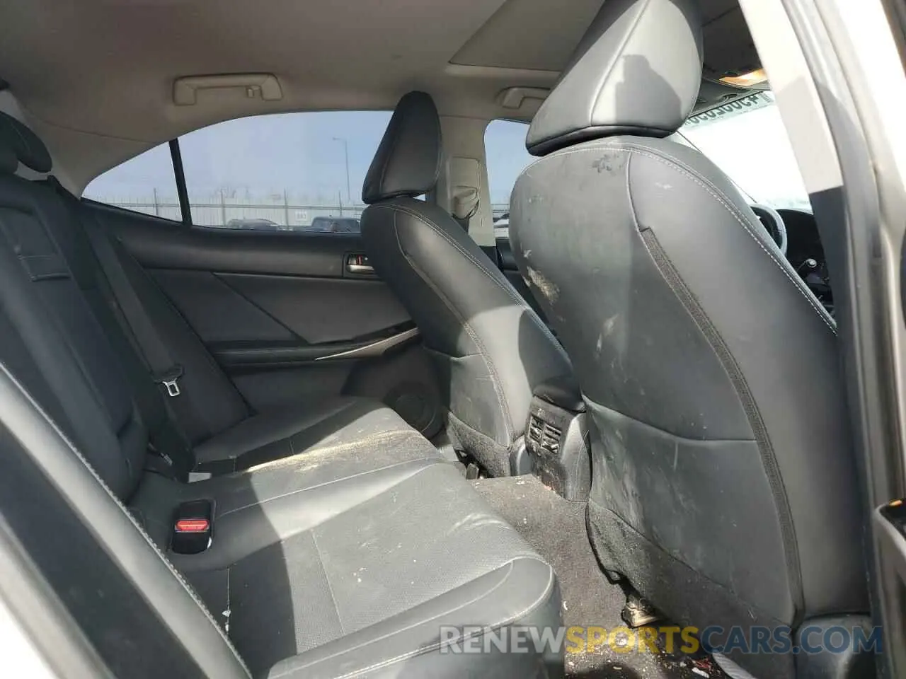 10 fotografías del automóvil dañado JTHD81F22L5040840 LEXUS IS 2020