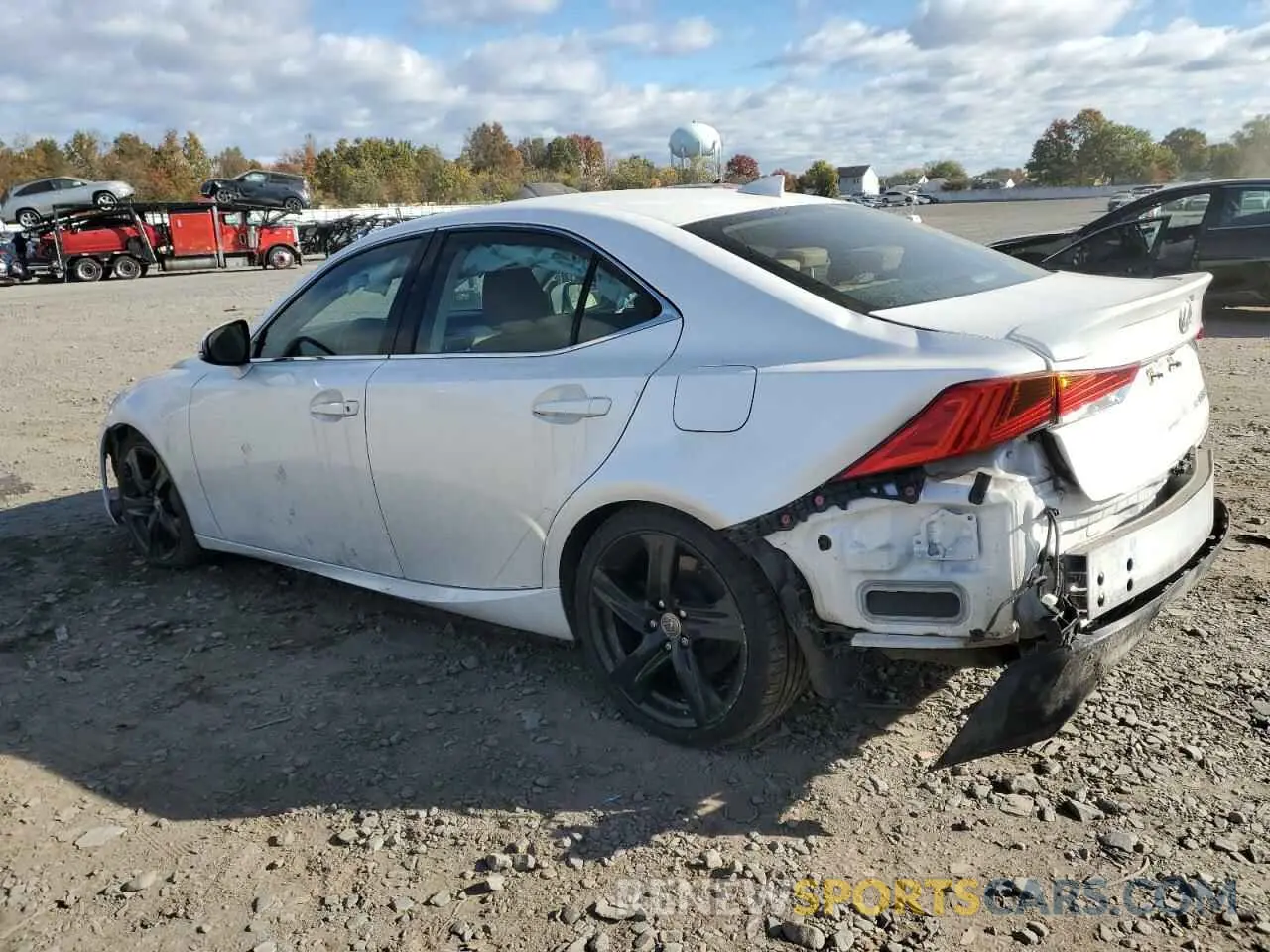 2 fotografías del automóvil dañado JTHD81F28L5043192 LEXUS IS 2020