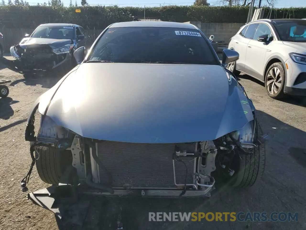 5 fotografías del automóvil dañado JTHDA1D25L5107518 LEXUS IS 2020
