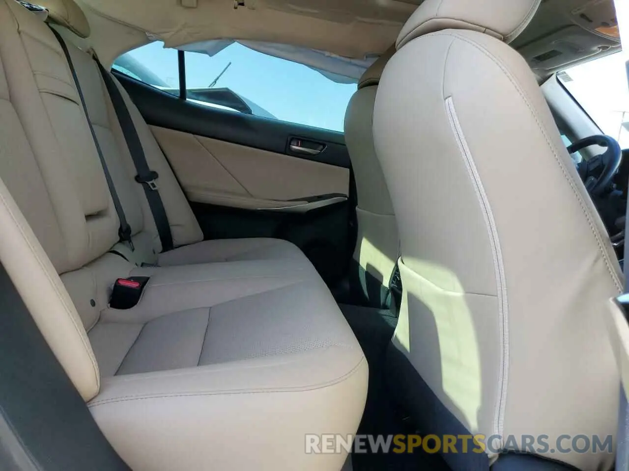 10 fotografías del automóvil dañado JTHDA1D26L5106278 LEXUS IS 2020