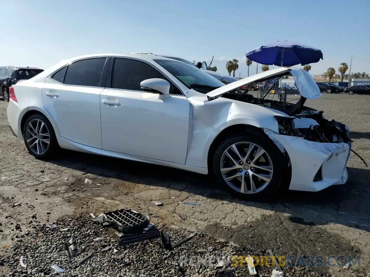 4 fotografías del automóvil dañado JTHDA1D26L5106278 LEXUS IS 2020