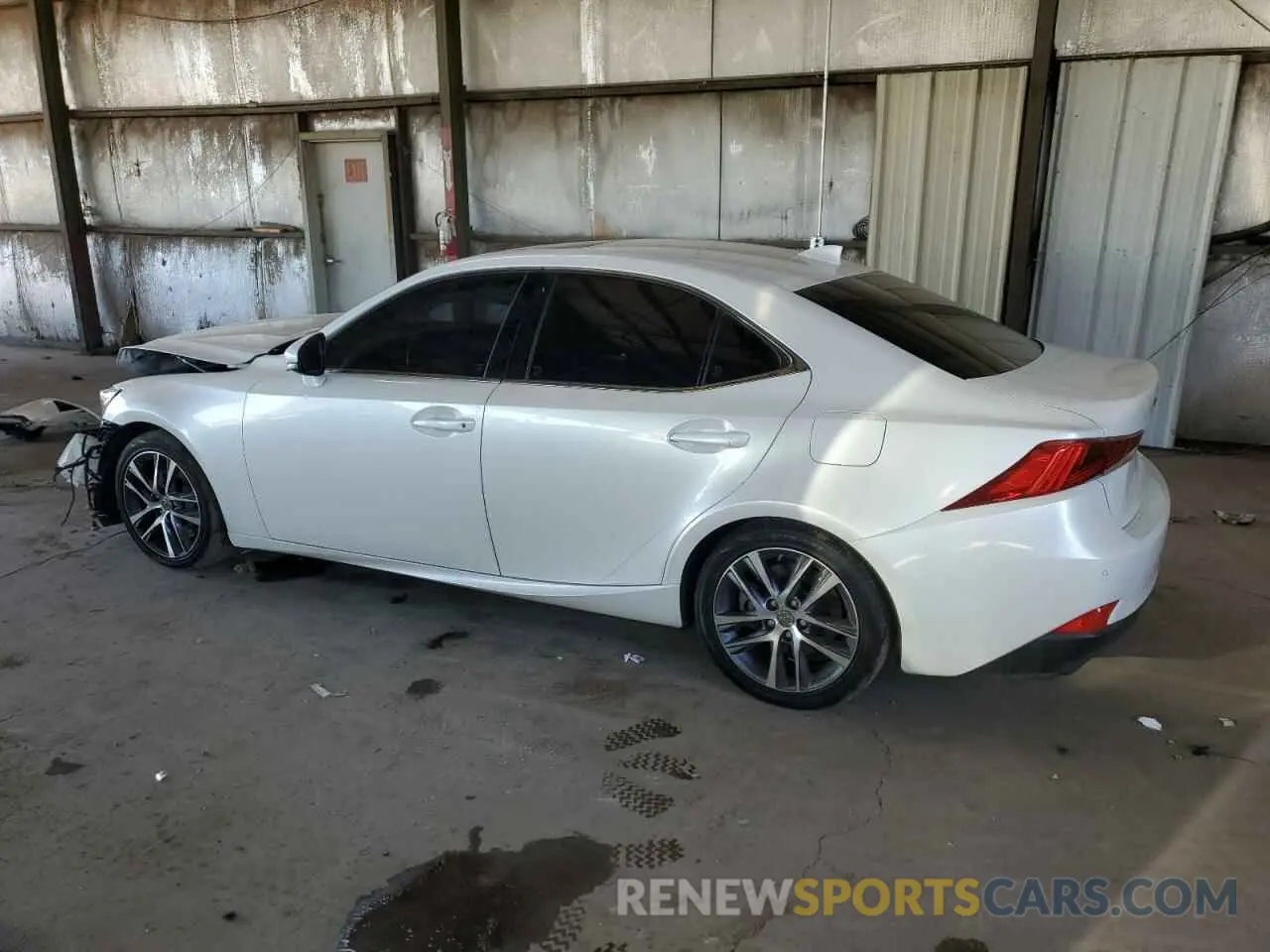 2 fotografías del automóvil dañado JTHDA1D28L5107769 LEXUS IS 2020
