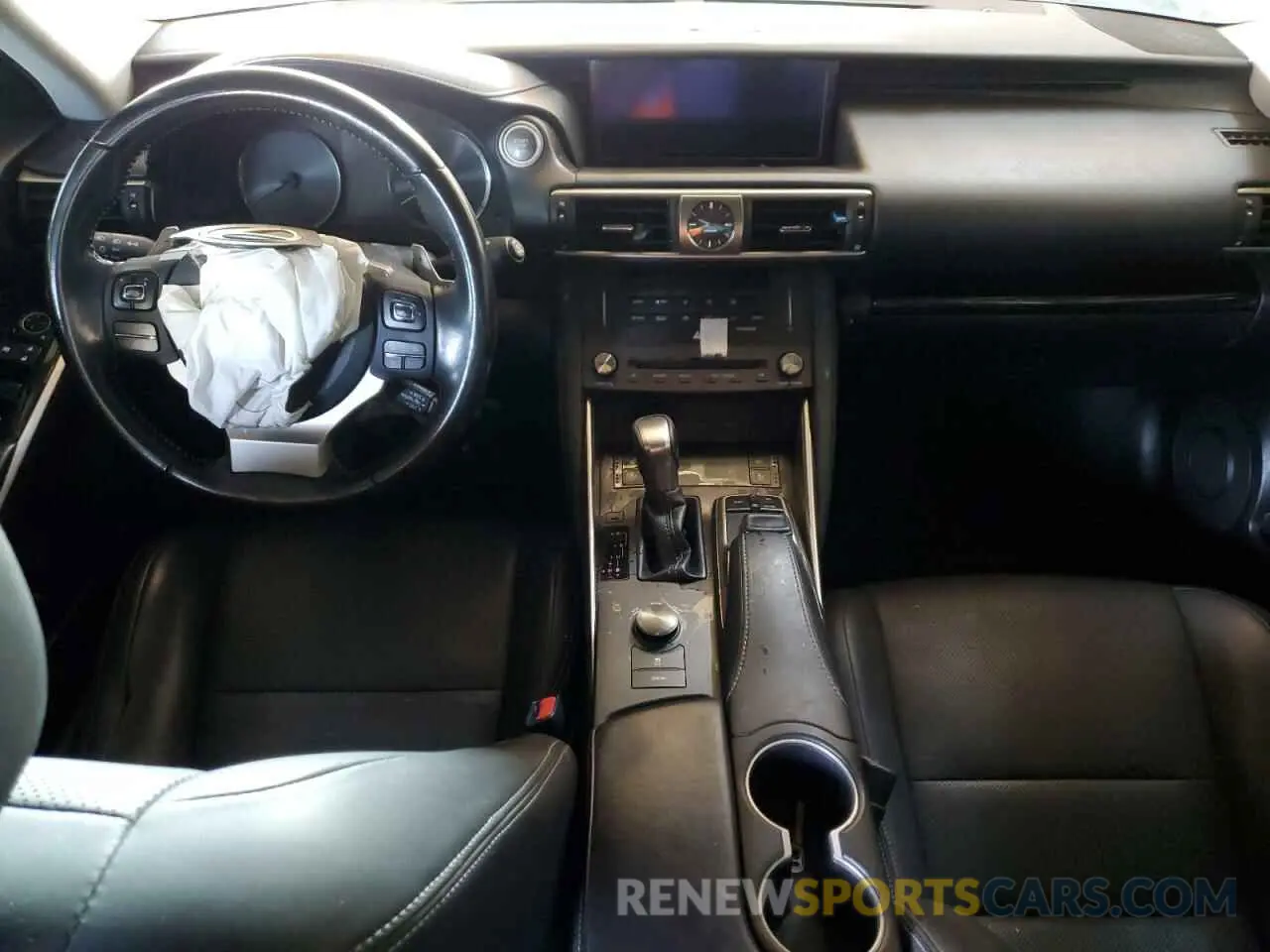8 fotografías del automóvil dañado JTHDA1D28L5107769 LEXUS IS 2020
