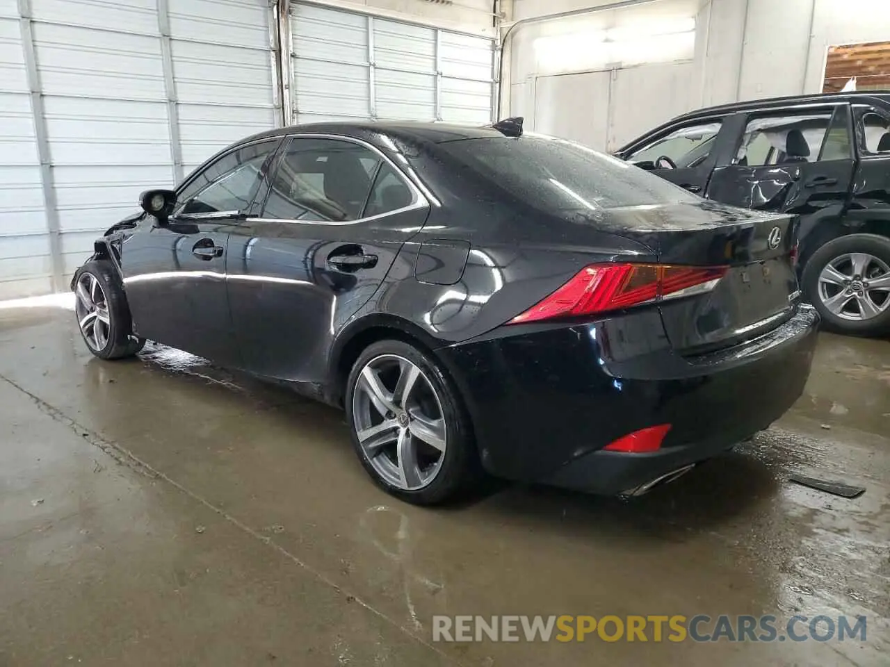 2 fotografías del automóvil dañado JTHDA1D2XL5107157 LEXUS IS 2020