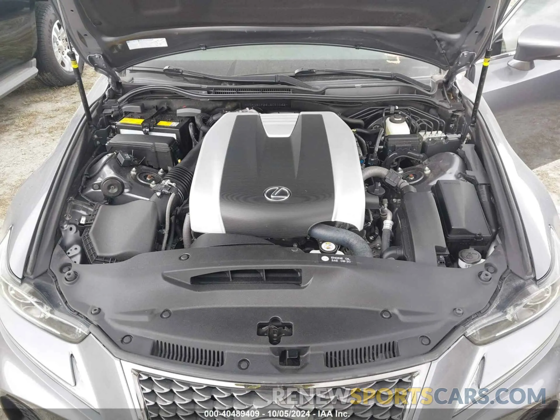 10 fotografías del automóvil dañado JTHG81F26L5041065 LEXUS IS 2020
