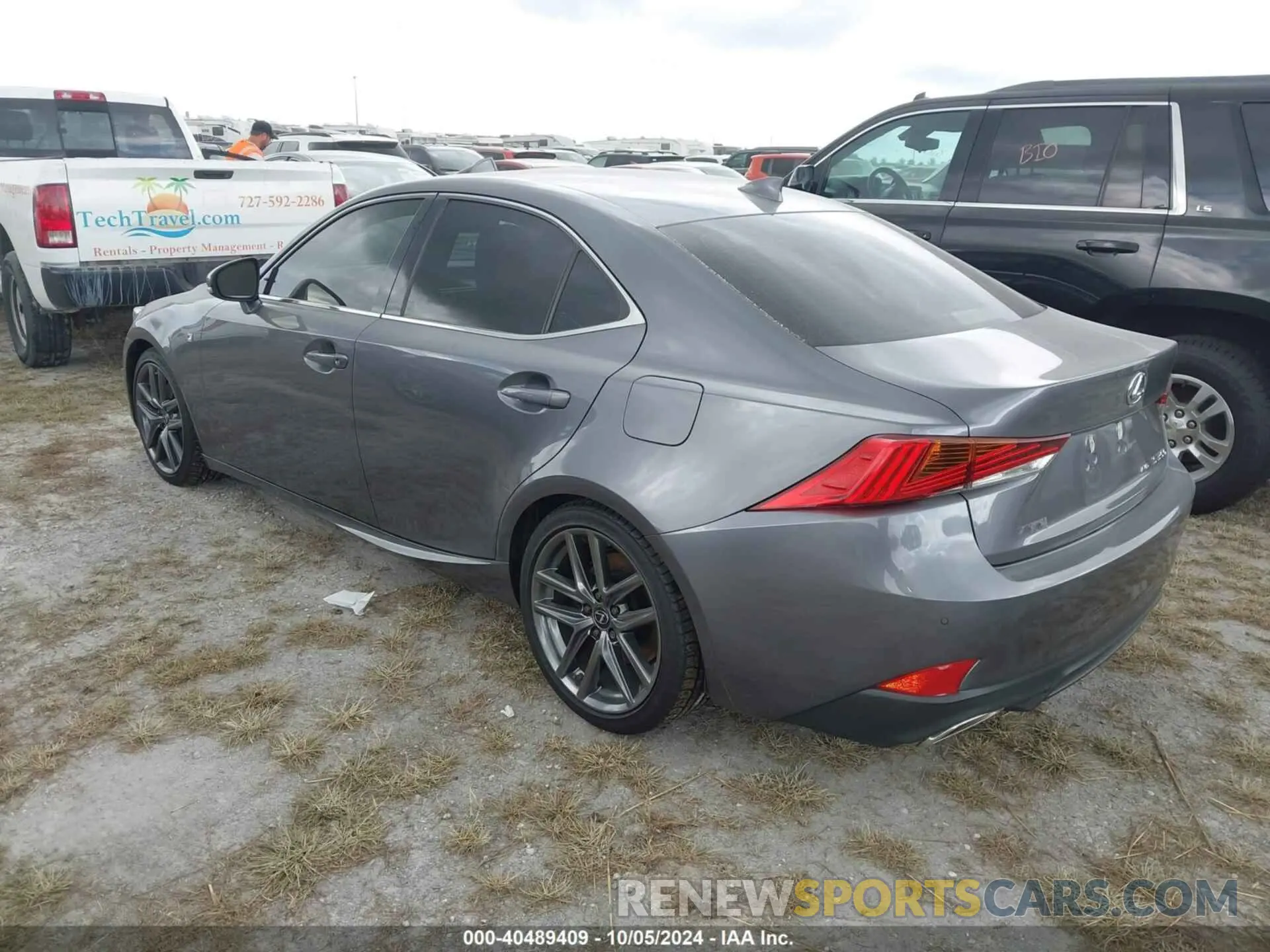 3 fotografías del automóvil dañado JTHG81F26L5041065 LEXUS IS 2020