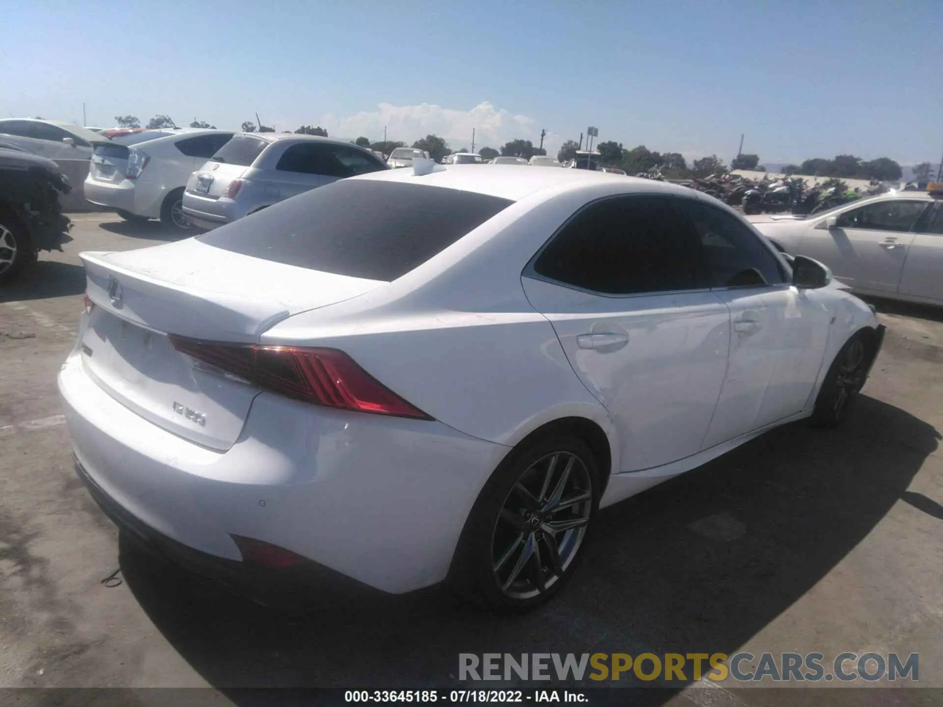 4 fotografías del automóvil dañado JTHGA1D27L5104410 LEXUS IS 2020
