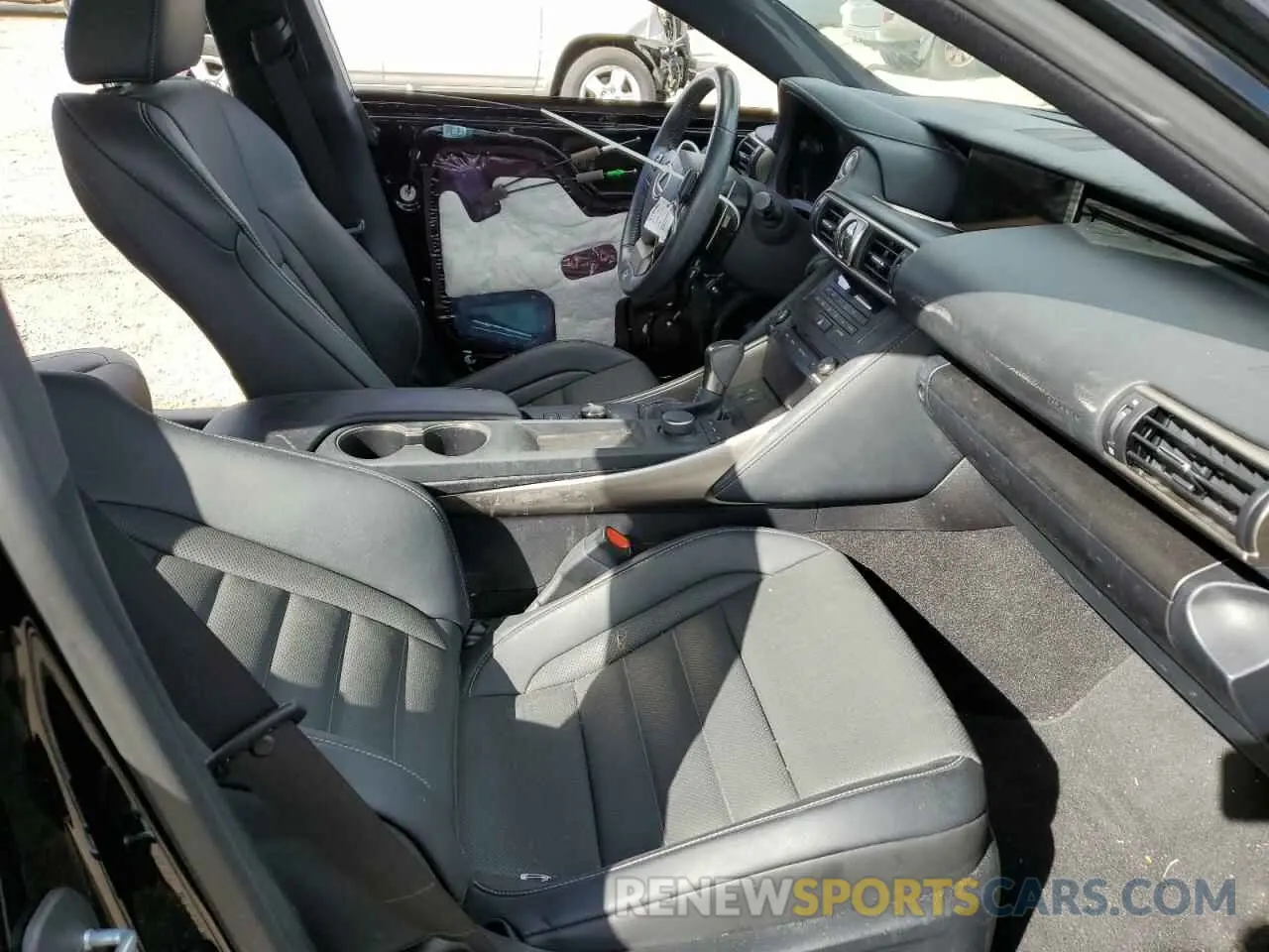 5 fotografías del automóvil dañado JTHGZ1B26L5036760 LEXUS IS 2020