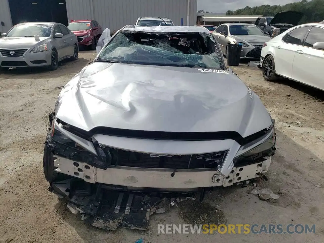 5 fotografías del automóvil dañado JTHAA1D21M5113837 LEXUS IS 2021