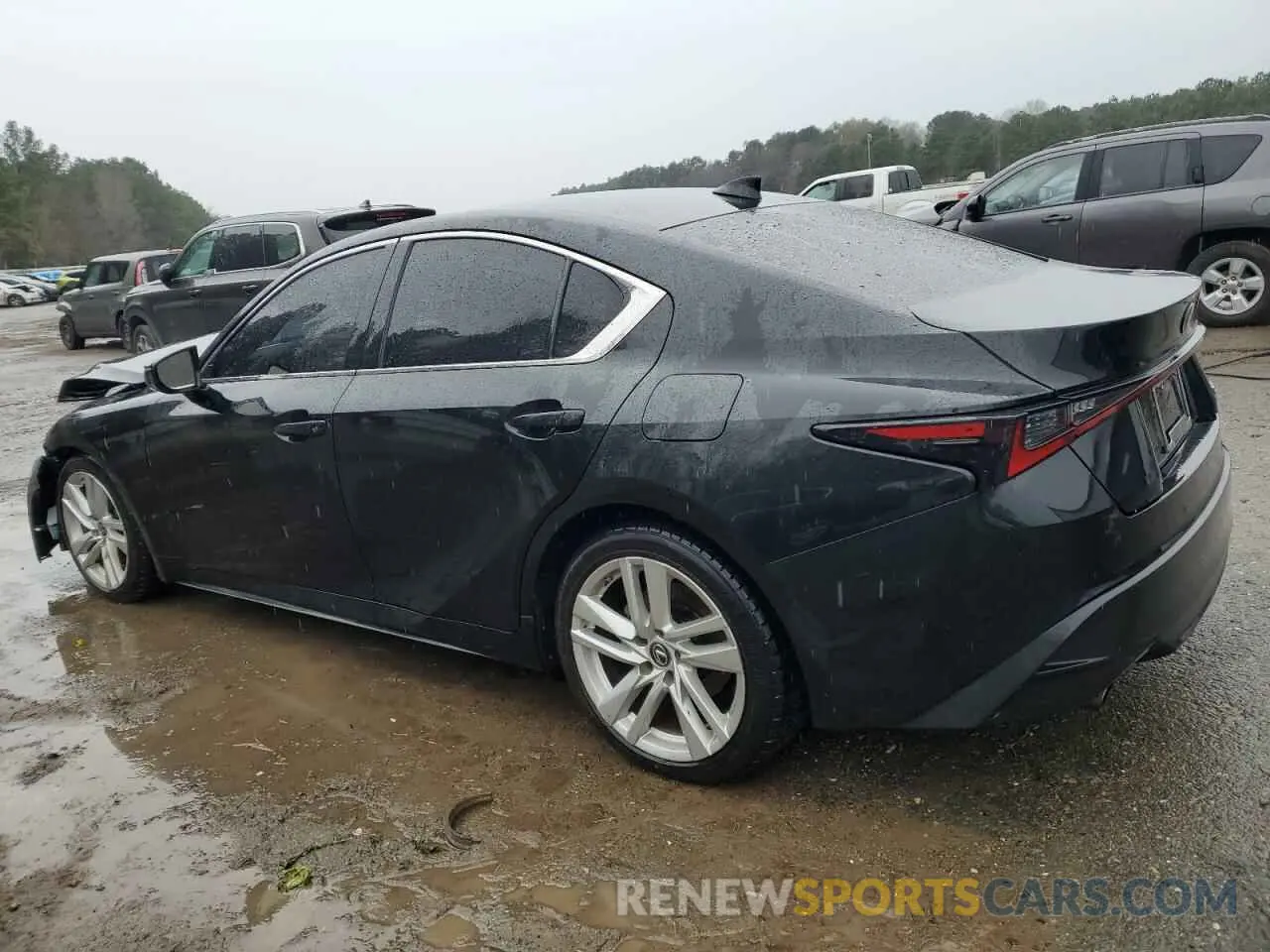 2 fotografías del automóvil dañado JTHAA1D21M5113899 LEXUS IS 2021