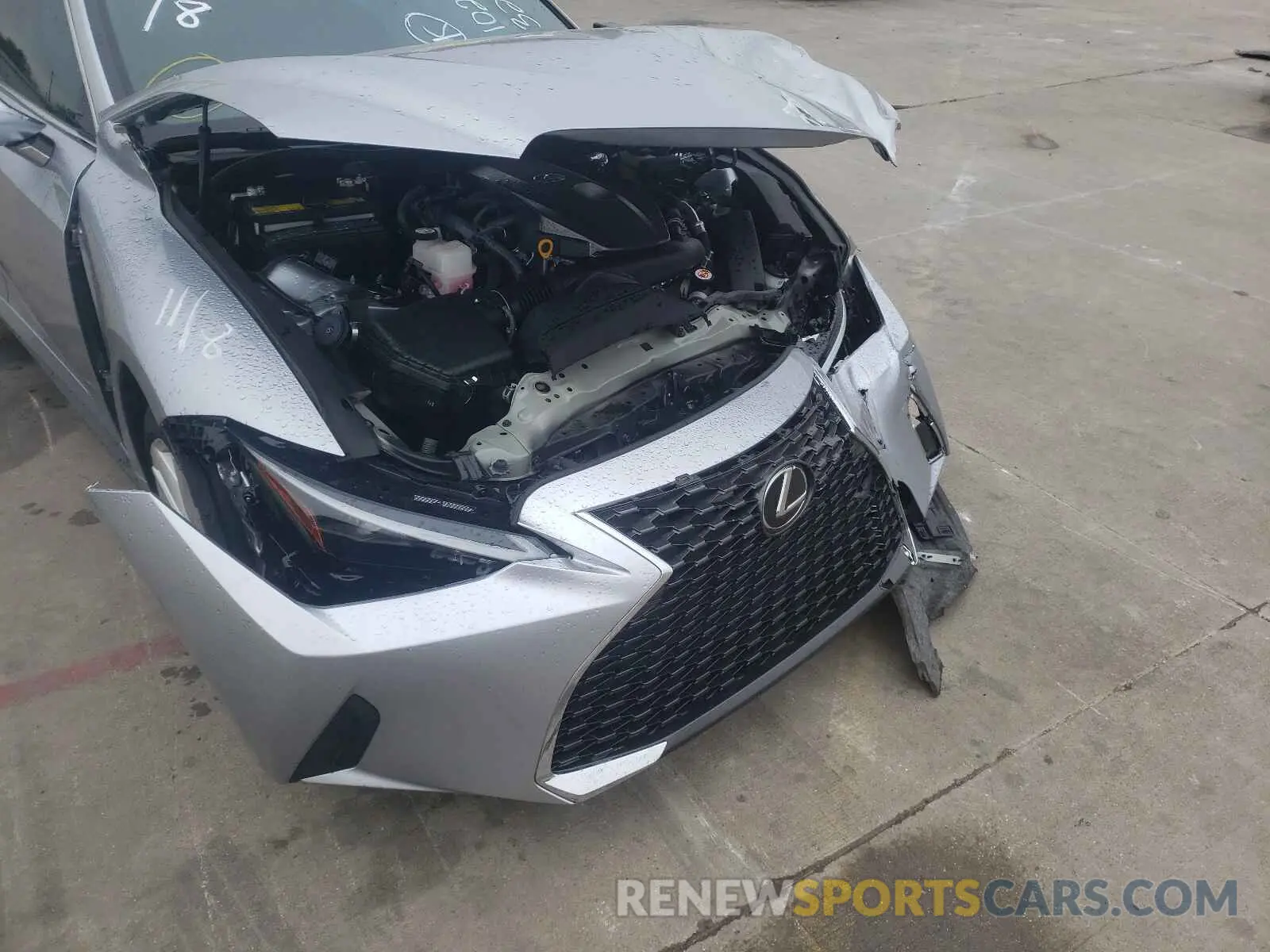 9 fotografías del automóvil dañado JTHAA1D22M5113751 LEXUS IS 2021